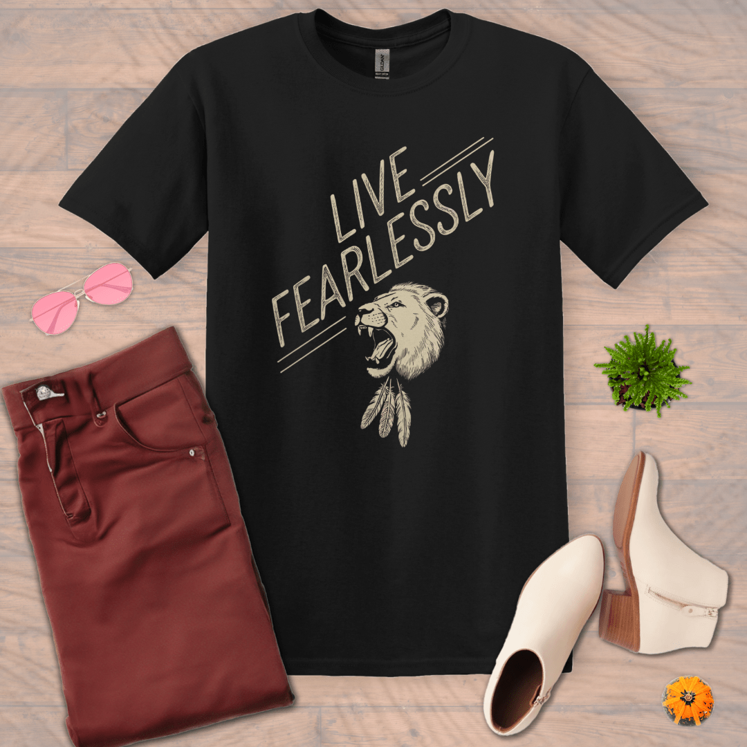 Inspire and Motivate, Uplifting T-shirt with quote: "Live Fearlessly"